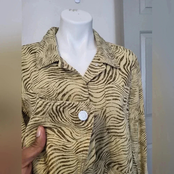 Pilcro Anthropologie Zebra Animal Print Lightweight Cotton Button Up Jacket(M) - Picture 6 of 11